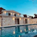 Bezirgan Kalkan Villa Islamlar (Mediterranean)